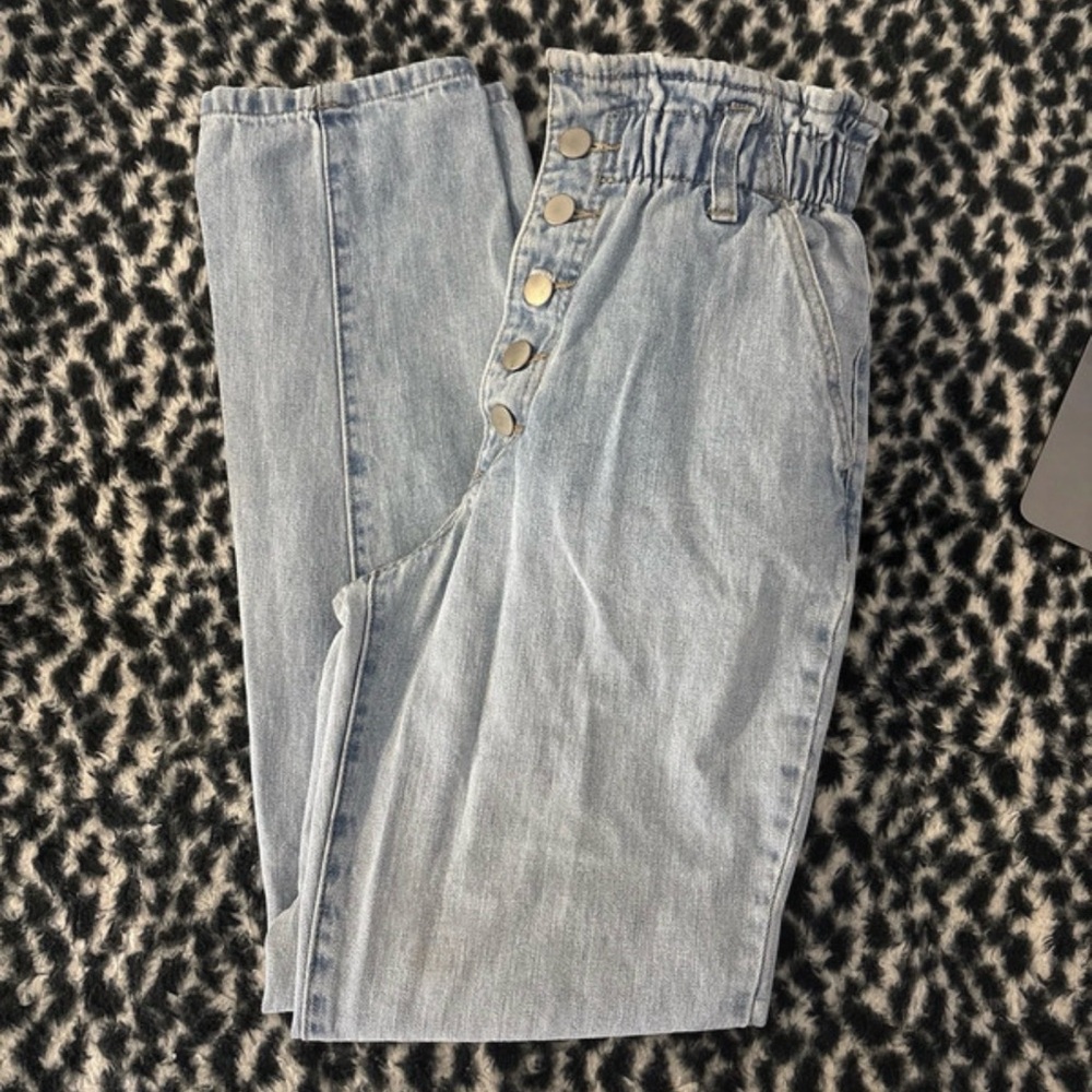 Forever 21 Light Blue High-Rise Jeans